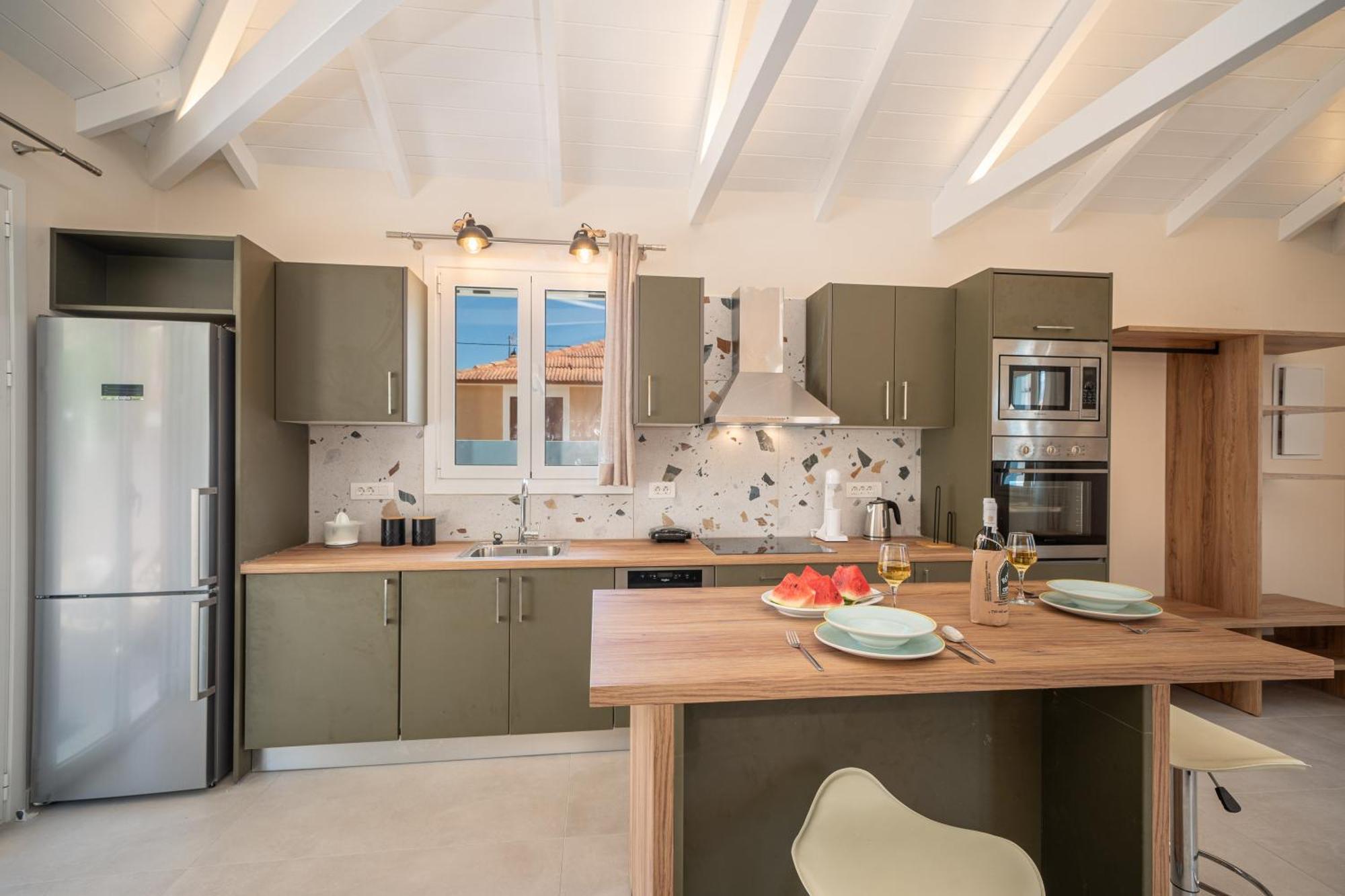 Villa Amazona Сами Екстериор снимка